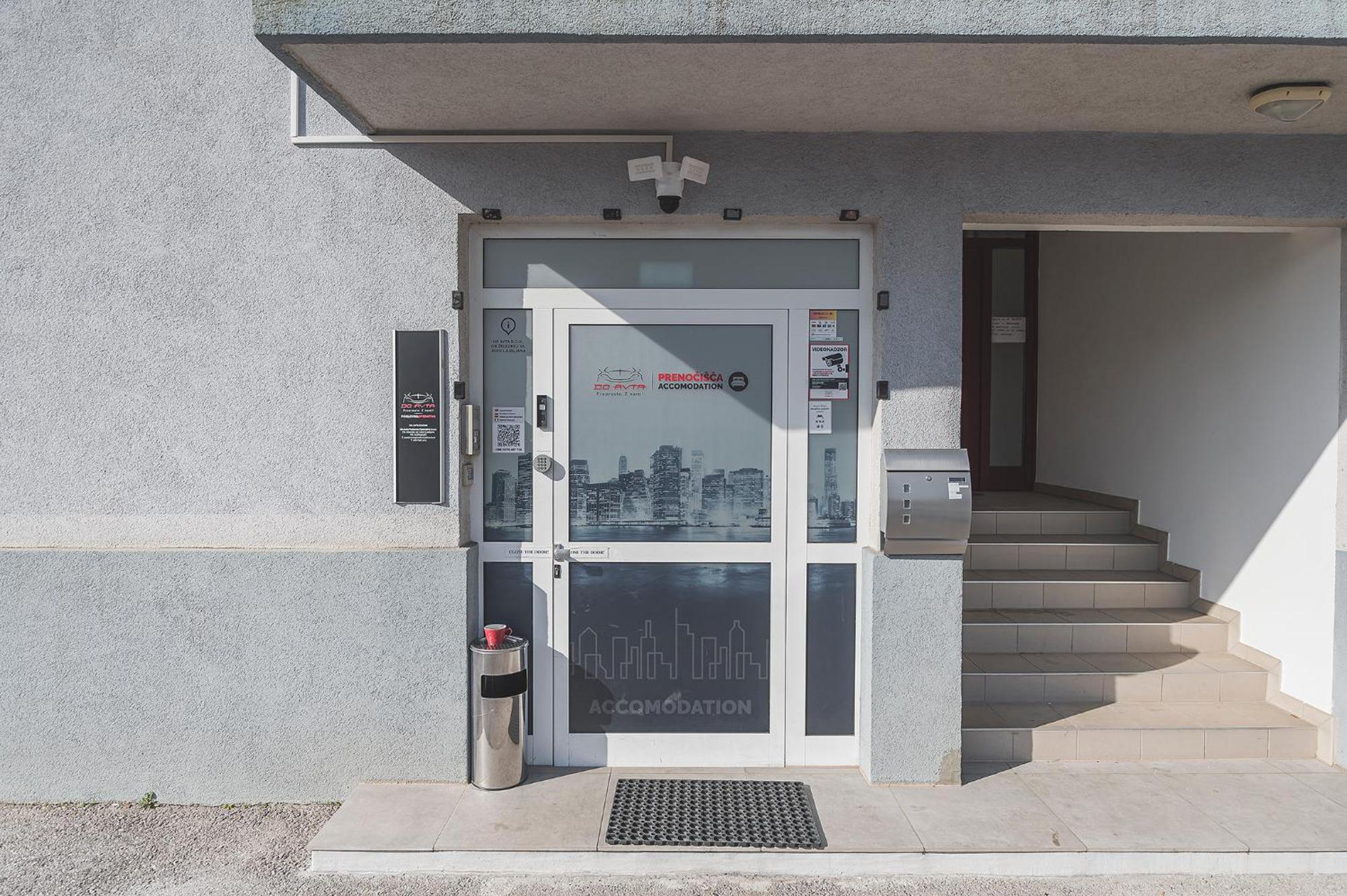 Do Avta Rooms Lublaň Exteriér fotografie