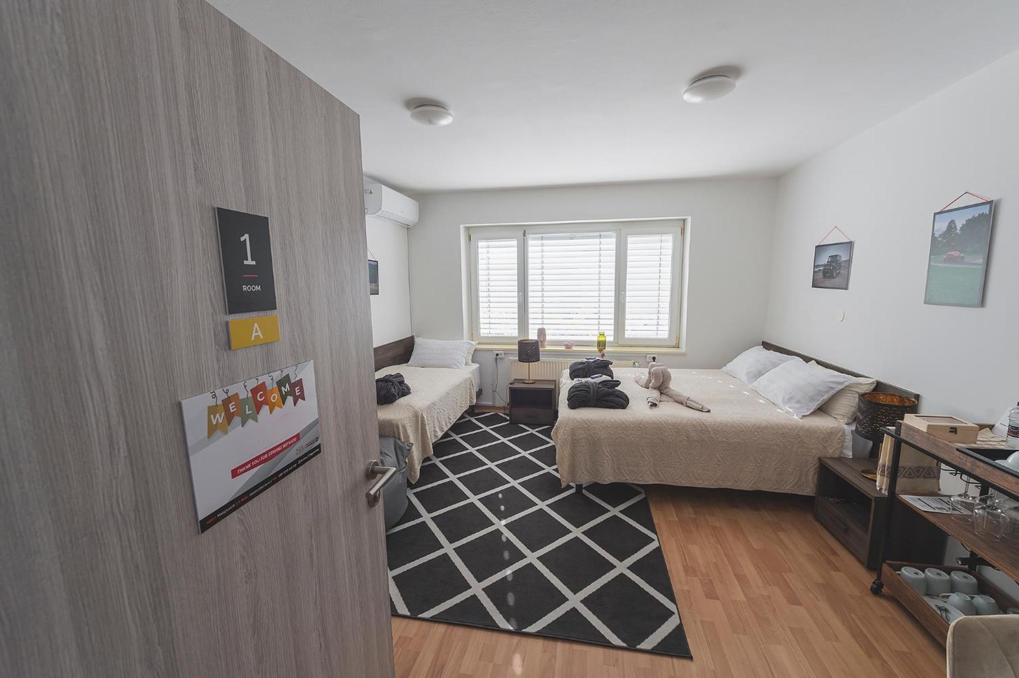 Do Avta Rooms Lublaň Exteriér fotografie